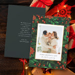 Cartes Pour Fêtes Annuelles Foliage d'hiver Végétation Joyeux Noël Photo<br><div class="desc">Faites resplendir vos souvenirs de vacances avec notre Carte Photo de Noël. Le feuillage d'hiver, orné de baies sèches, donne le ton festif parfait. Une couverture blanche ornée d'une bordure en faux or chic encadre élégamment votre photo chère. Customisez avec vos souhaits de vacances et votre nom de famille en...</div>