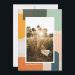 Cartes Pour Fêtes Annuelles Formes modernes colorées Portrait Photo<br><div class="desc">Des formes Abstraites dans des couleurs douces mais amusantes donnent à cette carte de vacances de style paysage un sentiment non traditionnel mais chaleureux. Ajoutez un message plus long de joie de vacances à l'arrière et partagez facilement vos mises à jour de famille avec des proches.</div>
