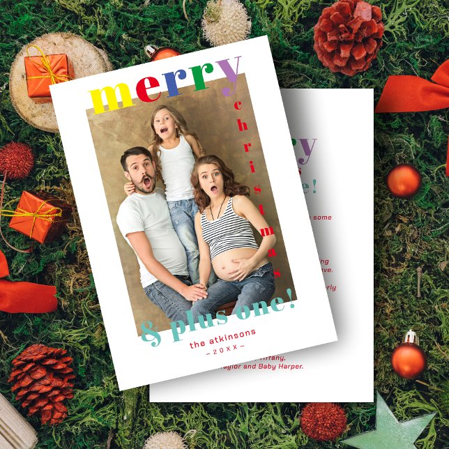 Cartes Pour Fêtes Annuelles Funny Merry Christmas & Plus One Family Photo (Funny 'Merry Christmas & Plus One!' Quote Family Photo Holiday Card with Envelope.)