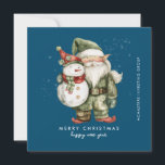 Cartes Pour Fêtes Annuelles Gnome et Snowman Joyeux Noël d'affaires Appartemen<br><div class="desc">Un gnome habillé de vert se dresse à côté d'un bonhomme de neige dans un casquette rouge et un foulard rouge. Ils sont entourés d'une poussière de neige blanche qui s'opère sur l'arrière - plan bleu foncé. L'esthétique minimaliste est créée avec un simple Joyeux Noël et Bonne Année ci-dessous. Nom...</div>