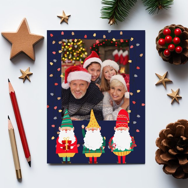 Cartes Pour Fêtes Annuelles Gnomes Whimsical Une photo Joyeux Noël (Créateur téléchargé)