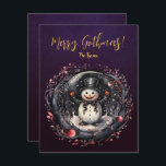 Cartes Pour Fêtes Annuelles Gothique Snowman Xmas<br><div class="desc">Le design comprend un bonhomme de neige éffrayant entouré d'une couronne épaisse de vigne avec de petites pommes de Noël. La lettre "Merry Gothmas" et le nom de famille en dessous est facilement modifiable en cliquant sur le bouton "personnaliser" et en ajoutant votre propre nom. Il est parfait pour tous...</div>