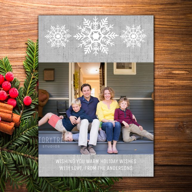 Cartes Pour Fêtes Annuelles Gray Russe Flocon de neige photo de vacances (Gray Rustic Snowflake Holiday Photo Card)