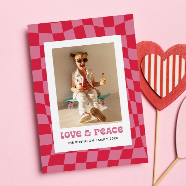 Cartes Pour Fêtes Annuelles Groovy Retro Checkerboard Valentine's Day Photo (Groovy, retro photo Valentine's Day photo card with "love & peace" message)