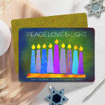 Cartes Pour Fêtes Annuelles Hanoukka Blue Boho bougies Green Peace Love Light<br><div class="desc">"Paix, amour et lumière." Une illustration ludique, moderne et artistique de bougies motifs de saumons dans une menorah vous aide à inaugurer les vacances de Hanoukka. Des bougies bleues assorties de motifs de fausse feuille colorés recouvrent un arrière - plan texturé vert profond et riche. Faux du papier motif en...</div>