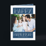 Cartes Pour Fêtes Annuelles Hanoukka moderne | Photo<br><div class="desc">Cette carte de voeux Hanoukka,  simple et amusante,  présente une typographie moderne et un jeu de couleurs bleu et blanc.  Les couleurs peuvent être customisées,  si désiré.</div>