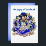 Cartes Pour Fêtes Annuelles Hanoukka Star moderne de David Snowman Wreath<br><div class="desc">Célébrez les fêtes juives avec cette belle et unique carte de voeux. Quelle belle carte pour bénir vos amis et votre famille pendant le Festival des Lumières. Ce design moderne présente un heureux bonhomme de neige portant un chapeau en velours bleu avec une étoile de David sur le bord, des...</div>