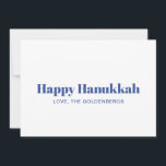 Cartes Pour Fêtes Annuelles Happy Hanoukka blanc bleu minimaliste texte person<br><div class="desc">Happy Hanoukka bleu et blanc typographie moderne minimaliste simple élégant personnalisé Hanoukka Holiday Card. Texte bleu entièrement personnalisable sur arrière - plan blanc.</div>