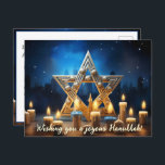 Cartes Pour Fêtes Annuelles 🕎 Happy Hanoukka, nom et texte personnalisés<br><div class="desc">Dans cette charmante scène Hanoukka, un arrière - plan bleu tranquille prépare le terrain à une joyeuse fête. Une brillante étoile d'or de David occupe le devant de la scène, symbolisant l'unité et les bénédictions. Les bougies bleues, élégamment arrangées, jettent une lumière chaude, créant une atmosphère de sérénité. Le texte...</div>