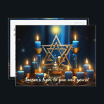 Cartes Pour Fêtes Annuelles 🕎 Happy Hanoukka, texte personnalisé<br><div class="desc">Dans cette magnifique illustration d'Hanoukka, une célébration éclatante se déroule avec une magnifique étoile dorée de David comme pièce maîtresse. L'étoile dégage une élégance intemporelle, projetant une lueur chaleureuse et accueillante sur un fond orné de bougies bleues éclairées. Les tons bleu et jaune se mêlent harmonieusement, créant un jeu de...</div>