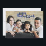 Cartes Pour Fêtes Annuelles Happy Hanukkah Star of David Holiday Photo Card<br><div class="desc">Stylish and cute Happy Hanukkah Star of David Holiday Photo Card est le lieu idéal pour toutes vos coupures et familles qui vivent dans le couloir du jour. Customize the text with your familiy name and the year and swap out the picture for a photo of your kids, pet, or...</div>