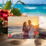 Cartes Pour Fêtes Annuelles Hibiscus tropical hawaïen Palm Photo de Noël II<br><div class="desc">Les fleurs et les feuilles se déverrouillent à la personnaliser et se déplacent. Personnalisez votre salutation et votre couleur de fond pour vous adapter à votre escapade tropicale.</div>