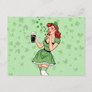 Cartes Pour Fêtes Annuelles Irlandaise pin-up amateur de bière