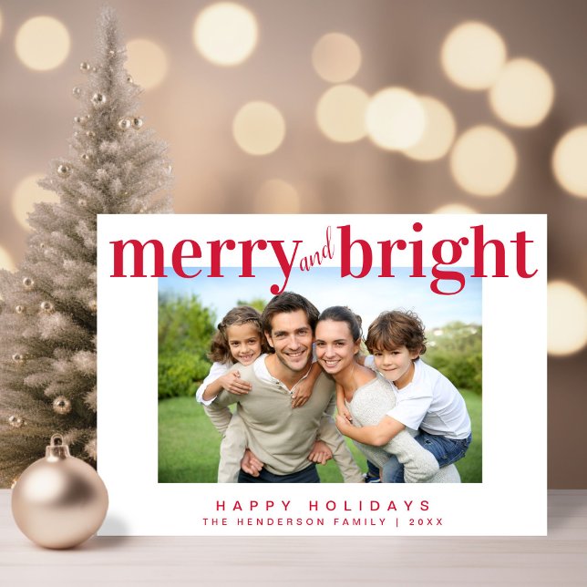 Cartes Pour Fêtes Annuelles Joyeuse et brillante Typographie rouge moderne (Share the love and warmth of the season with your personalized photo Christmas card)