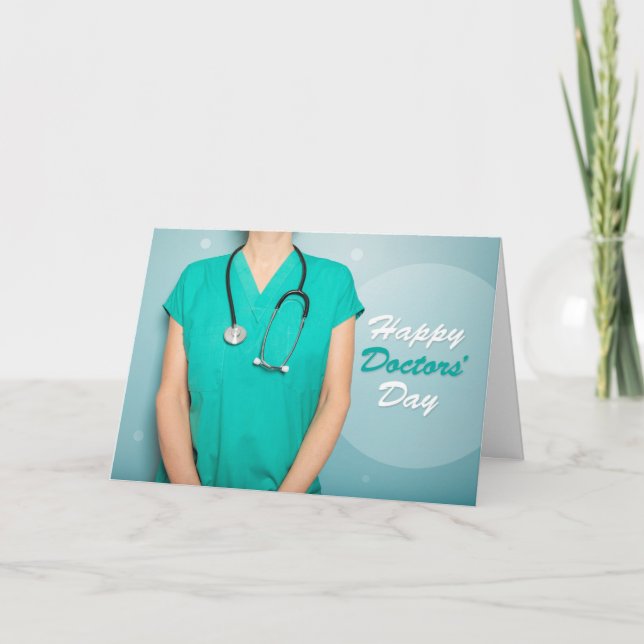 Cartes Pour Fêtes Annuelles Joyeuse Médecine Day Femme en Scrubs et Stethoscop (Devant)