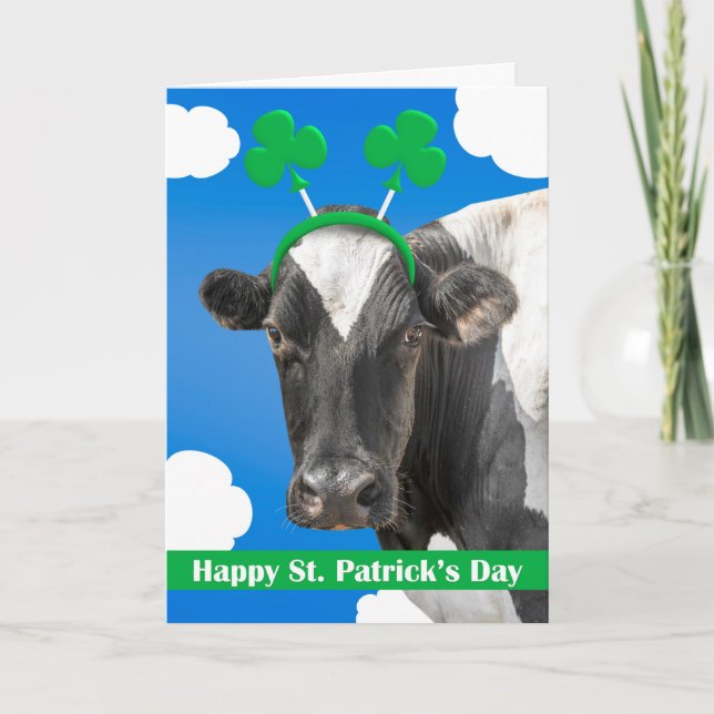 Cartes Pour Fêtes Annuelles Joyeuse Saint-Patrick à toute vache dans les trèfl (Devant)