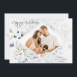 Cartes Pour Fêtes Annuelles Joyeuses fêtes Arctic Winter Botanical Photo<br><div class="desc">Carte d'hiver botanique de l'Arctique, multi-photo. Joyeuses fêtes en écriture grise. Caractéristiques de la carte, cadre d'aquarelle élégant de baies d'hiver, coton, feuille et chardon dans les tons bleu, sauge et gris. Photo unique devant la carte et trois photo collage cadre sur le dos. Lignes de texte modèles pour la...</div>