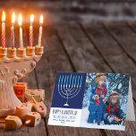 Cartes Pour Fêtes Annuelles Joyeux Hanoukka Photo Famille Bleu Menorah Plié<br><div class="desc">Cette jolie carte pliée Happy Hanoukka branchée présente une belle menorah sur un arrière - plan bleu. Cette belle carte de vacances en photo juive présente votre propre photo à côté de votre nom de famille.</div>