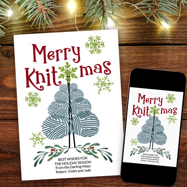 Cartes Pour Fêtes Annuelles Joyeux Knitmas Yarn Arbre de Noël et Snowflakes (Fun yarn themed Christmas Card. Buy professionally printed or as a printable digital download.)