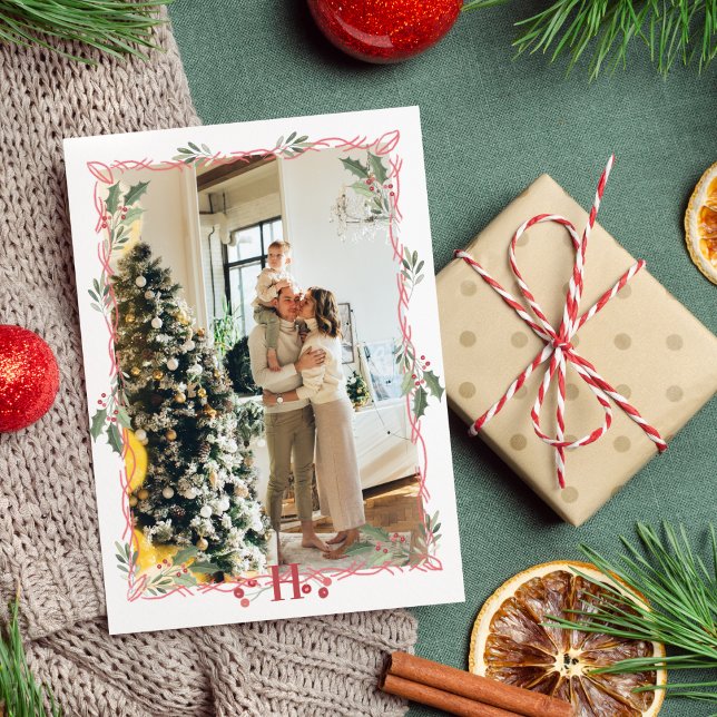 Cartes Pour Fêtes Annuelles Joyeux Monogramme de Noël Holly Berry Photo (Créateur téléchargé)