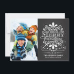 Cartes Pour Fêtes Annuelles Joyeux Noël Chalkboard Fête Photo Appartement<br><div class="desc">Amusants et festifs Joyeux voeux de Noël avec photo sur des cartes plates tendance. Style rustique chalkboard noir arrière - plan et élégante typographie rétro avec écriture de script tourbillon. Ajoutez votre photo de famille préférée ou la première photo de vacances pour bébé et customisez le texte. Une façon contemporaine...</div>