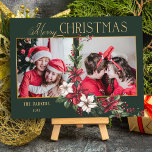 Cartes Pour Fêtes Annuelles Joyeux Noël en 2 photos colorées Poinsettias<br><div class="desc">Design festif et coloré de vacances avec un deux modèle photo avec personnage or joyeux graphisme de Noël avec un spray de poinsettias de Noël traditionnel et saint sur un arrière - plan vert.</div>