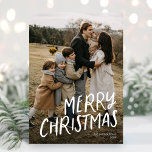 Cartes Pour Fêtes Annuelles Joyeux Noël moderne Lettres simple une photo<br><div class="desc">Joyeux Noël moderne Lettering Simple One Photo Holiday Card offre une photo complète,  avec un texte blanc superposé dans un style de lettrage amusant.</div>