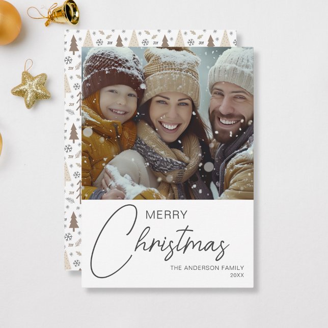 Cartes Pour Fêtes Annuelles Joyeux Noël moderne Script photo de famille (Merry Christmas Modern Script Family Photo Holiday Card by MINTIC DESIGN STUDIO)