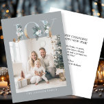 Cartes Pour Fêtes Annuelles Joyeux Noël ! Photo moderne, simple<br><div class="desc">Carte de vacances photo "Joy-Joyeux Noël" spécifique au client. Célébrez la joie de la saison des fêtes avec ce carte photo, personnalisable et magnifiquement conçu. L'élégant arrière - plan gris clair encadre parfaitement votre photo de famille personnelle, ce qui fait que vos salutations de vacances se démarquent avec style. De...</div>