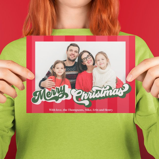 Cartes Pour Fêtes Annuelles Joyeux Noël Retro Typographie Rouge Vert (Bold green and red retro style Merry Christmas Typography Photo Postcard. )