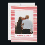 Cartes Pour Fêtes Annuelles Joyeux Noël. Rouge et rose. Moderne rayé<br><div class="desc">Carte photo moderne de Noël. Contactez-moi,  s'il vous plaît,  si vous avez besoin d'autres articles.</div>