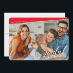 Cartes Pour Fêtes Annuelles JOYFUL CHRISTMAS PHOTO moderne calligraphie or rou<br><div class="desc">par kat massard >>> www.simplysweetPAPERIE.com <<< Un design de carte de vacances élégant avec une police de calligraphie pour le libellé "joyful", dans les couleurs traditionnelles rouge et une pointe d'or. Zone maximale pour afficher votre belle famille aussi! CONSEIL 1. Pour redimensionner / repositionner la photo, cliquez sur le bouton...</div>