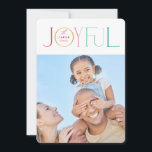 Cartes Pour Fêtes Annuelles JOYFUL FAMILLE PHOTO moderne élégant clair coloré<br><div class="desc">par kat massard >>> WWW.SIMPLYSWEETPAPERIE.COM <<< Un design de carte élégant avec la citation "JOYFUL" avec un style de script élégant combiné avec la typographie serif, et un motif amusant à l'arrière, vous donnant la possibilité d'écrire à la main un message personnel. Avec une photo en forme de carré à...</div>
