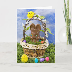 Cartes Pour Fêtes Annuelles Lapin de Pâques de chocolat dans le panier