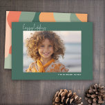 Cartes Pour Fêtes Annuelles Ligne biologique Art Abstrait - 1 Photo Jade Coral<br><div class="desc">Un art abstrait bio aux couleurs vert et corail. Le design moderne met en valeur votre photo préférée pour la saison de Noël. Le devant comprend également une police calligraphique pour le salut et un simple motif d'art abstrait à l'arrière. Si vous avez besoin de déplacer quelque chose, cliquez sur...</div>