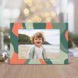 Cartes Pour Fêtes Annuelles Ligne biologique Art Abstrait - 1 Photo Jade Coral<br><div class="desc">Un art abstrait bio aux couleurs vert et corail. Le design moderne met en valeur votre photo préférée pour la saison de Noël. Le devant comprend également une police calligraphique pour le salut et un simple motif d'art abstrait à l'arrière. Si vous avez besoin de déplacer quelque chose, cliquez sur...</div>