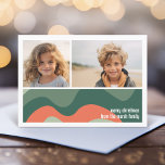 Cartes Pour Fêtes Annuelles Ligne organique Art abstrait - 1 Photo Jade Tanger<br><div class="desc">Avant - 2 Modèle de photo dans une grille simple avec une bordure blanche. Un motif d'art abstrait amusant avec du corail et du vert et une police simple créent un design moderne et minimal pour la saison des fêtes. Arrière - Motif d'art à courbes organiques vert foncé et corail....</div>