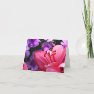Cartes Pour Fêtes Annuelles Lilly rose et fleurs violettes