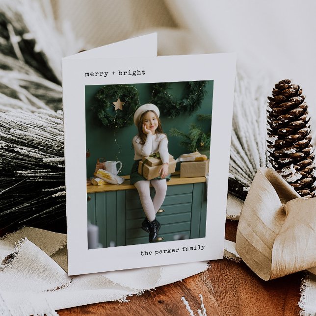 Cartes Pour Fêtes Annuelles Machine à écrire de Noël | Noir et blanc avec phot (A simple and elegant photo Christmas card with vintage, nostalgic appeal and typewriter text)