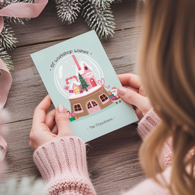 Cartes Pour Fêtes Annuelles Magical Snow Globe Santa's Elves Pink Workshop (Magical Snow Globe Santa's Elves Pink Workshop Holiday Card)