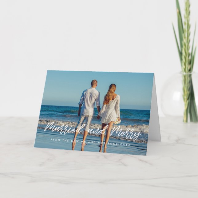 Cartes Pour Fêtes Annuelles Mariés et joyeux moderne police blanche jeunes mar (Devant)