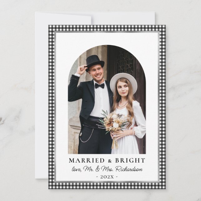 Cartes Pour Fêtes Annuelles Married and Bright Arch Photo Black White Plaid  (Devant)