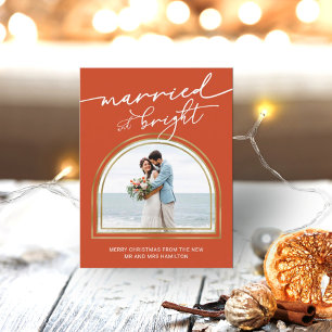 Cartes Pour Fêtes Annuelles Married & Bright Arch Holiday Wedding Announcement