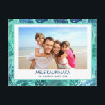 CARTES POUR FÊTES ANNUELLES MELE KALIKIMAKA HAWAIIAN TROPICAL BEACH PHOTO<br><div class="desc">Faux Foil MÂLE KALIKIMAKA - Joyeux Noël Hawaiian Tropical Palm Leaf Family Photo Christmas Holiday Card. L'image et le nom de famille peuvent être remplacés sur cette simple plage ou des vacances côtières Carte photo de famille de Noël.</div>