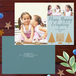 Cartes Pour Fêtes Annuelles Merry Gold Blue Modern 3 Photo Collage<br><div class="desc">Les modèles photo font de la conception de vos 3 cartes de fin de année de collage photo un coup avec ce script écrit à la main moderne Joyeux Happy Tout design en or et bleu pastel. Ajoutez votre grande photo préférée sur la gauche, puis ajoutez deux petites images sur...</div>
