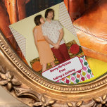 Cartes Pour Fêtes Annuelles Message personnalisé de forme de Carré rétroactif<br><div class="desc">Cette carte photo de Noël est prête à être customisée avec votre propre photo en carré et votre propre message personnalisé. Il est décoré d'un arrière - plan géométrique de style rétro aux couleurs vives,  rouge,  vert,  orange,  rose et vert citron.</div>