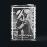 Cartes Pour Fêtes Annuelles Minime simple photo élégant Noël<br><div class="desc">Elégante carte de Noël photo avec un design minimal et moderne avec une bordure simple et "joyeux noël" sur votre photo préférée. L'intérieur a une deuxième image avec votre message personnalisé en noir et blanc.</div>