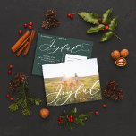 Cartes Pour Fêtes Annuelles Moderne feuillage minimal 1 script photo élégant<br><div class="desc">Design feuillage minimaliste classe élégante carte postale de Noël de Noël de Noël de fête. L'eucalyptus peint à la main,  le feuillage minimal et la couronne de rotin rustique moderne donnent à cette carte de vacances une atmosphère luxueuse. Dans les verts,  les bruns et les gris.</div>