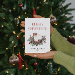 Cartes Pour Fêtes Annuelles Moderne minimaliste Joyeux Noël Rouge Berry Botani<br><div class="desc">Envoyez une belle salutation de vacances cette saison avec cette Carte de Noël botanique de Berry Rouge minimal moderne! Cette carte élégante et festive mettra le destinataire dans l'esprit des fêtes ! Avec une typographie ligature moderne qui dit "Joyeux Noël", les tons chauds de la verdure du pin, de l'eucalyptus,...</div>