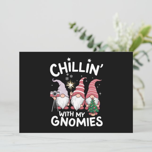 Cartes Pour Fêtes Annuelles Noël de la famille Gnome en train de se détendre a (Debout devant)